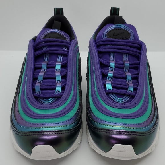 Nike Shoes - Nike Air Max 97
